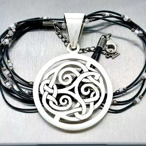 Silpada Vintage Sterling Silver
Celtic Knot Cut Out Pendant
Black CZ Necklace